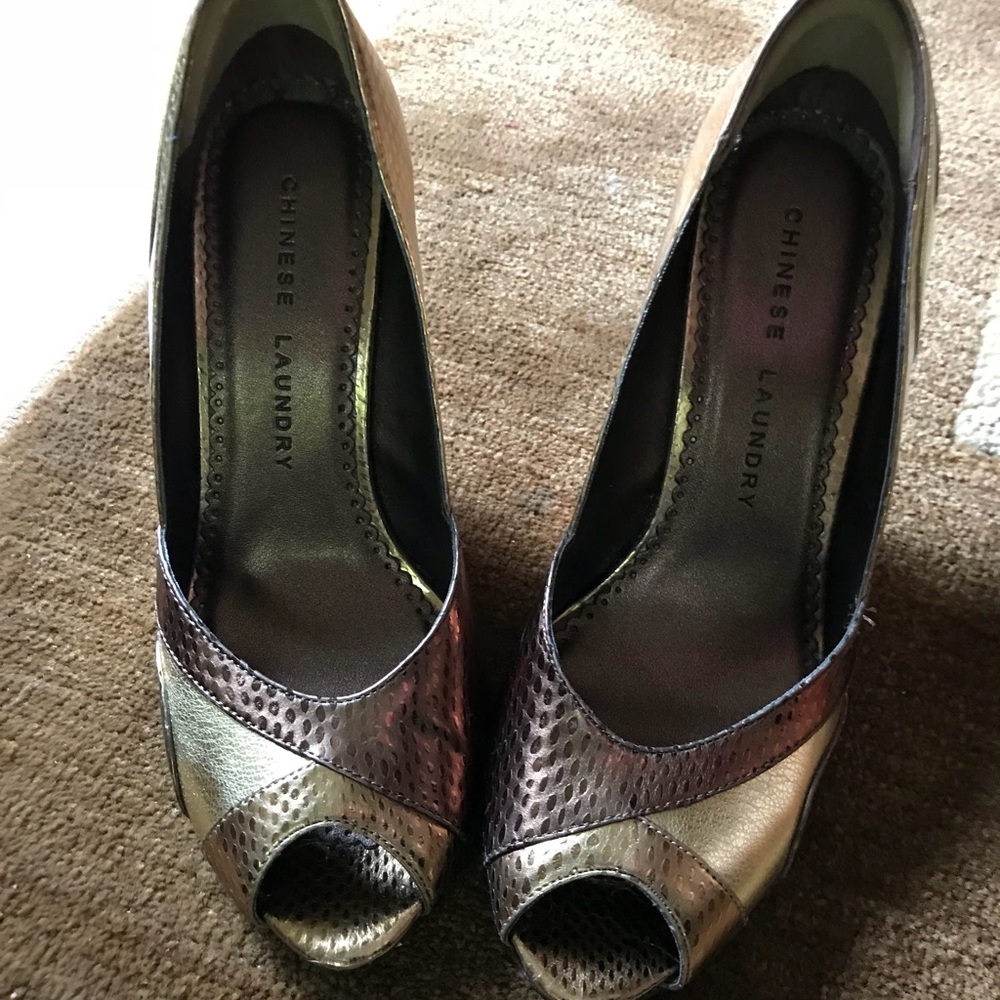 Chinese laundry foxy wedge shoes